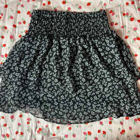 Garage XS Black Floral Ruffle Tiered Skirt - Picture 6 of 7